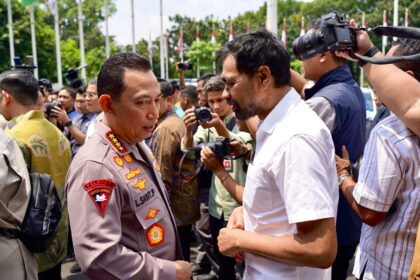 Mualem berdialog dengan Menko Polkam